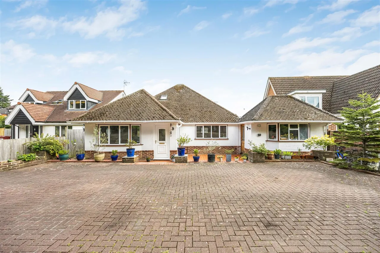 4 bed house for sale, Kidmore Road, Caversham, RG4