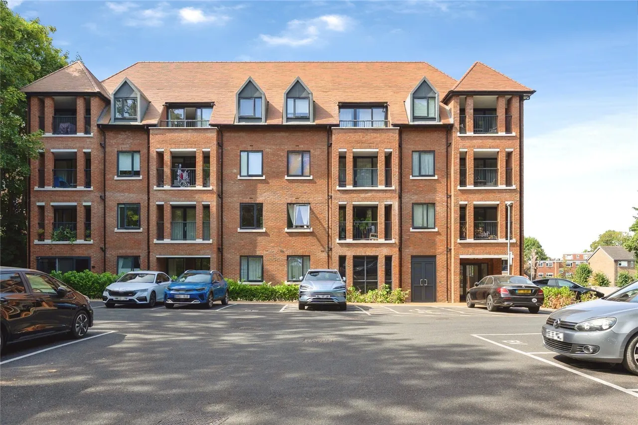 1 bed flat for sale, Farrier Place, Kingston Upon Thames, KT2