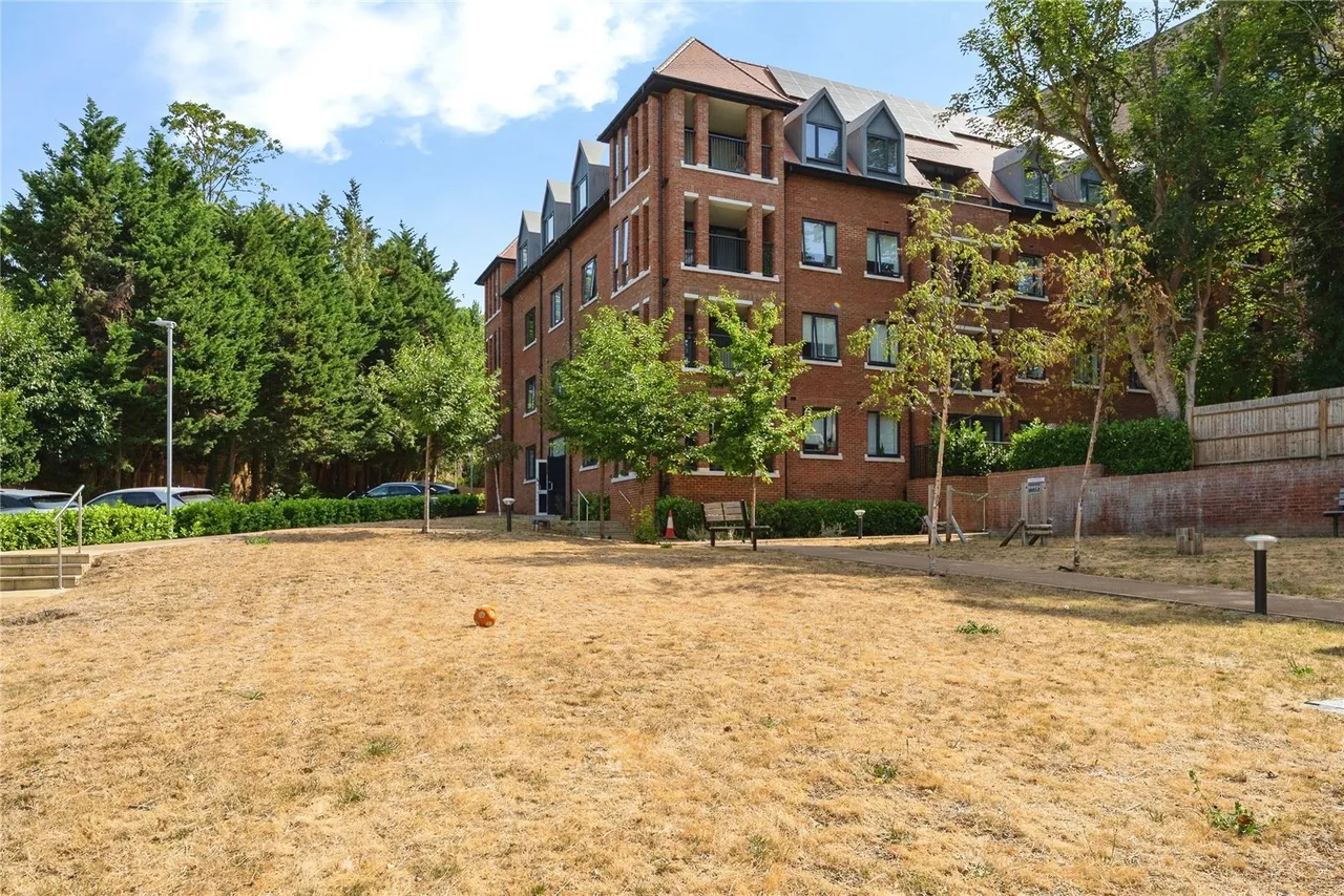 Farrier Place, Kingston Upon Thames, KT2, photo 12