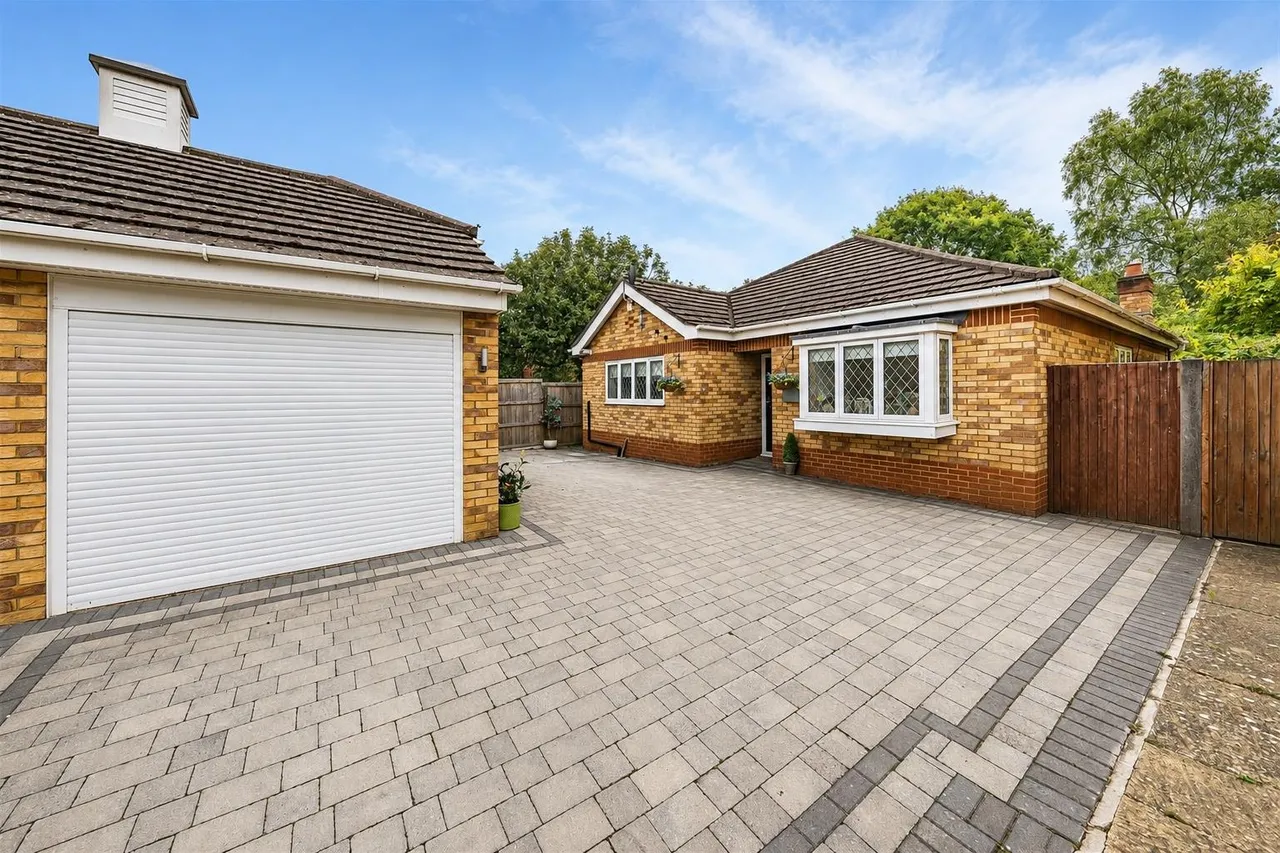 Heracles Close, St. Albans, AL2, photo 18