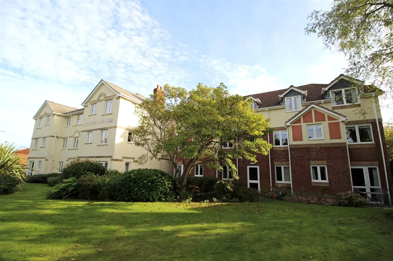 2 bed flat for sale, Tylers Close, Lymington, SO41