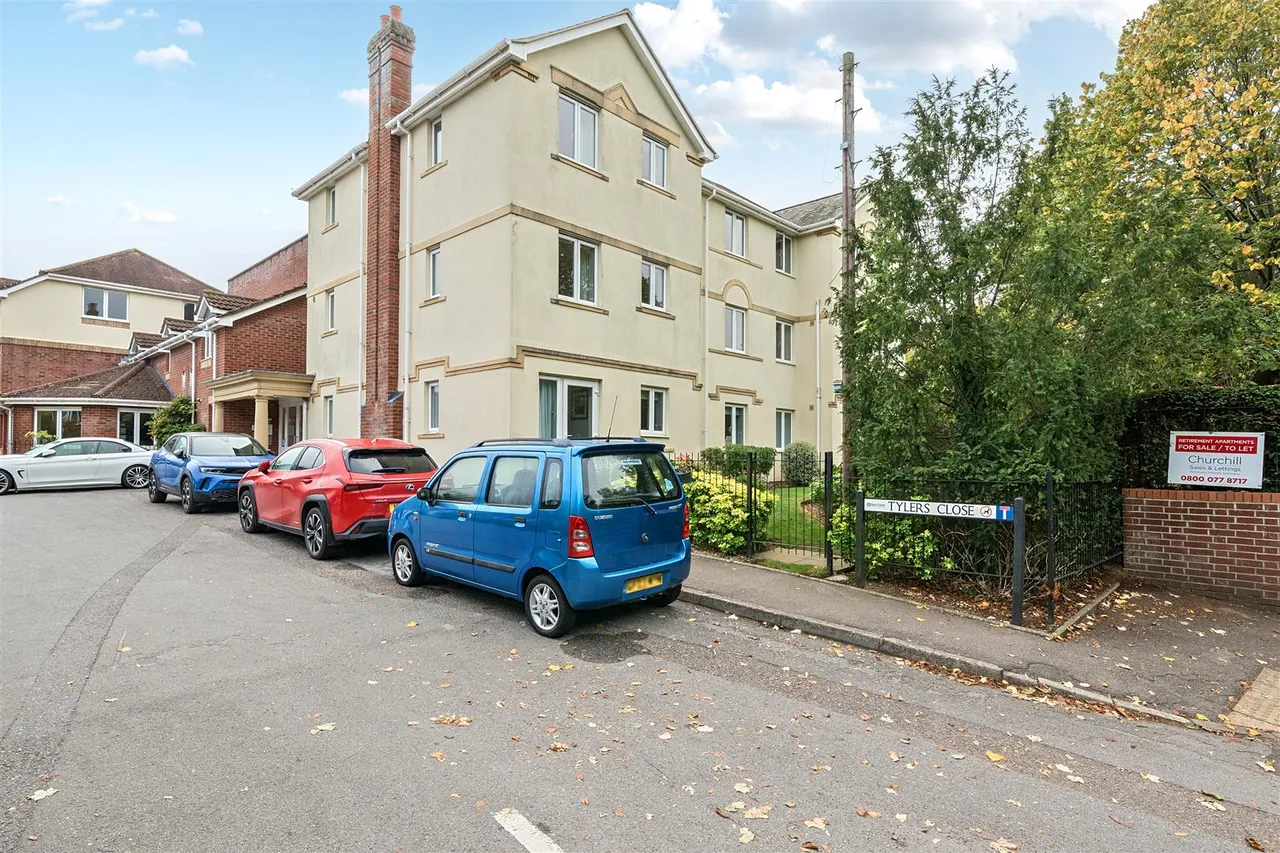Tylers Close, Lymington, SO41, photo 16