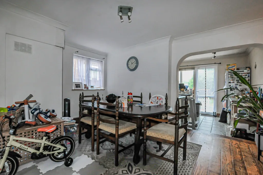 Misbourne Road, Hillingdon, photo 9
