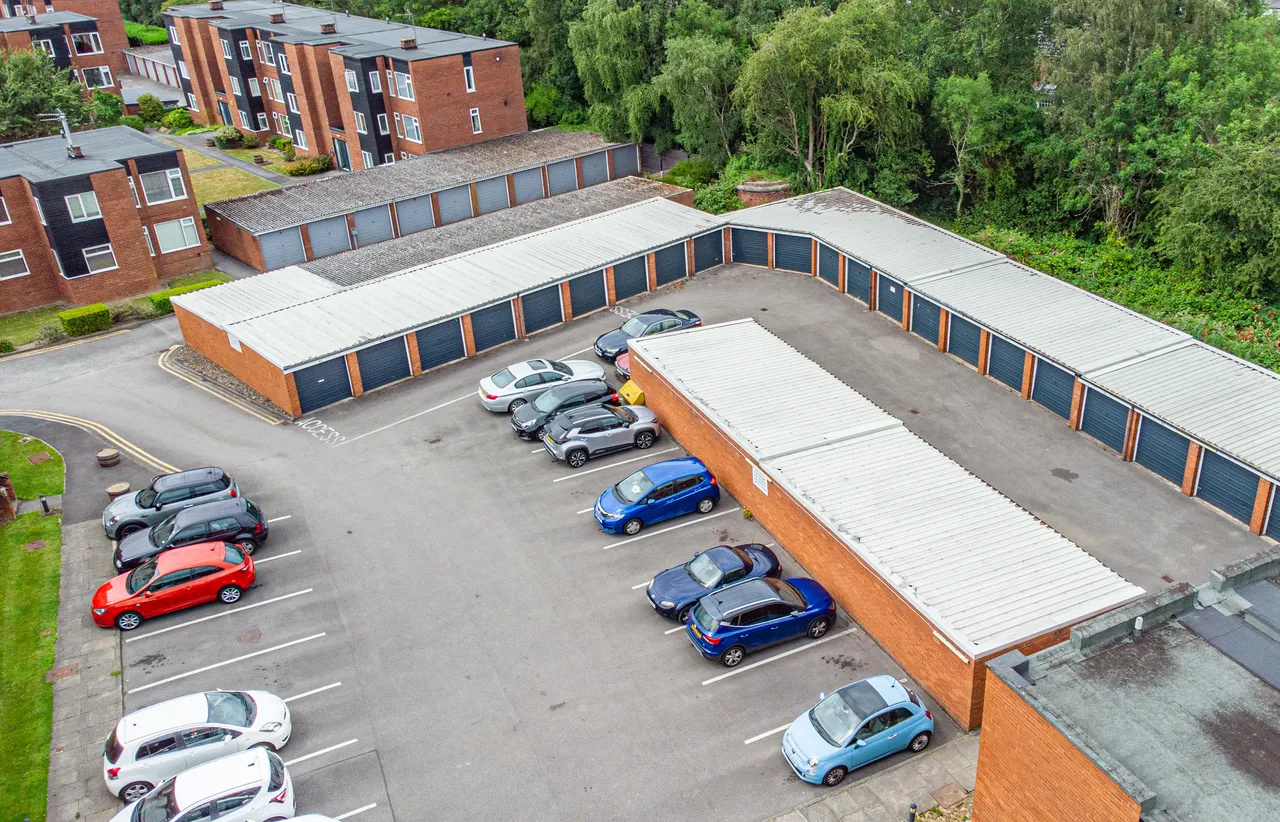 Blackmoor Court, Leeds, LS17, photo 15