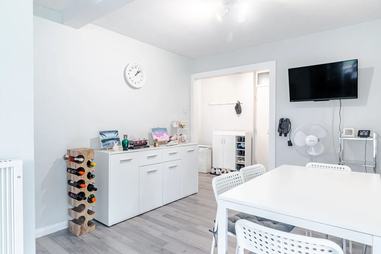 Blackmoor Court, Leeds, LS17, photo 4