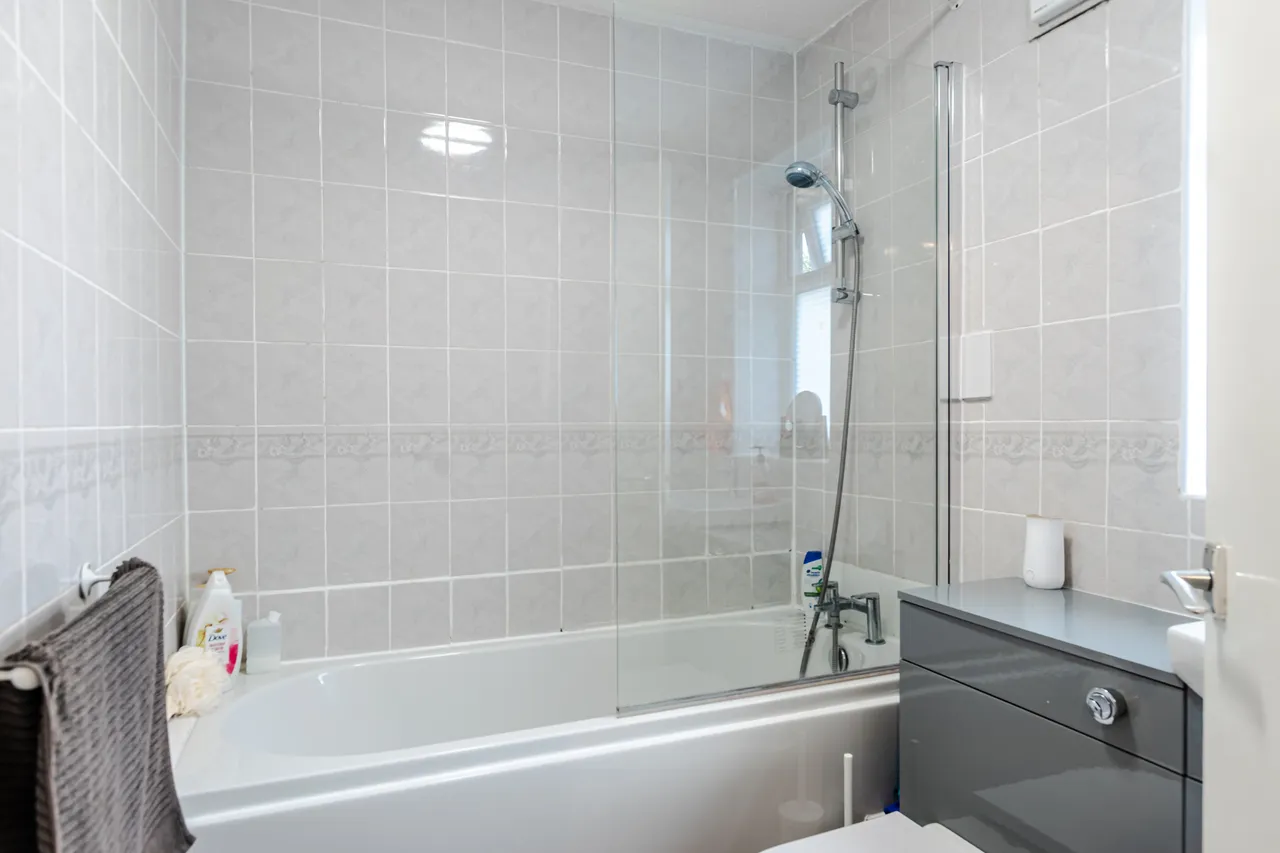 Blackmoor Court, Leeds, LS17, photo 10