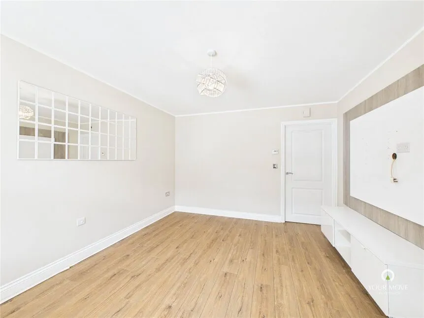 Bishops Park Road, Gateshead, NE8, photo 2