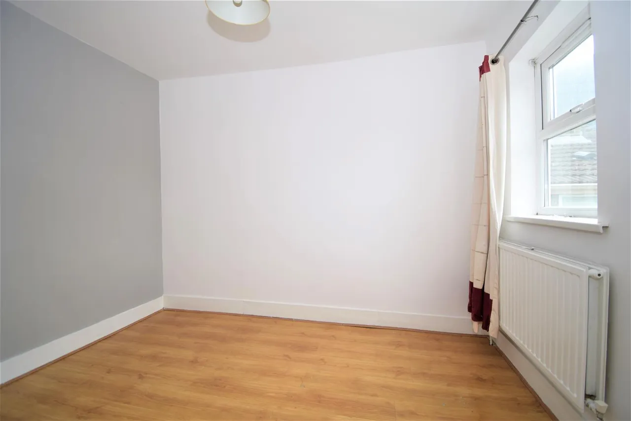 Selby Road, London, photo 7