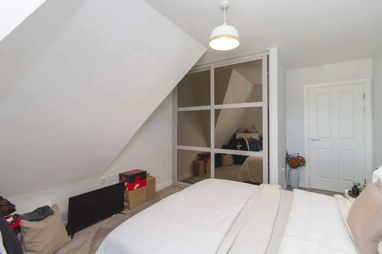 Cedar Lodge Sundew Avenue, Fleet, GU51 3LD, photo 8