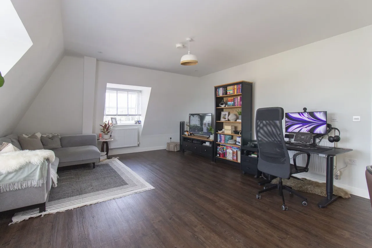 Cedar Lodge Sundew Avenue, Fleet, GU51 3LD, photo 4