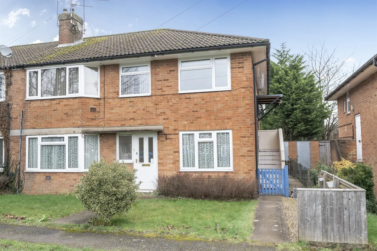 2 bed flat for sale — Mount Nugent, Chesham