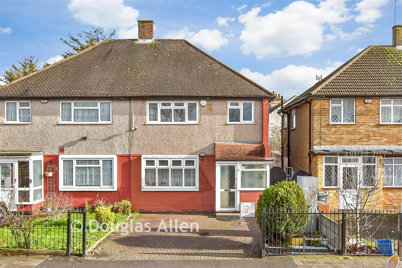 4 bed house for sale, Chadwell Heath Lane, Chadwell Heath, RM6