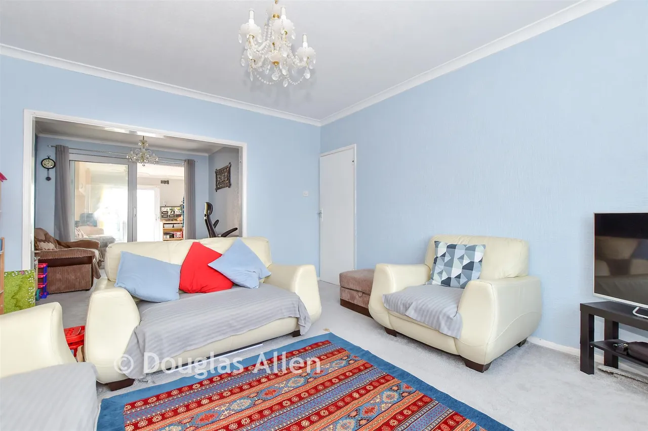 Chadwell Heath Lane, Chadwell Heath, RM6, photo 3