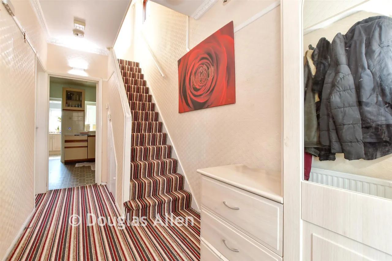 Chadwell Heath Lane, Chadwell Heath, RM6, photo 15