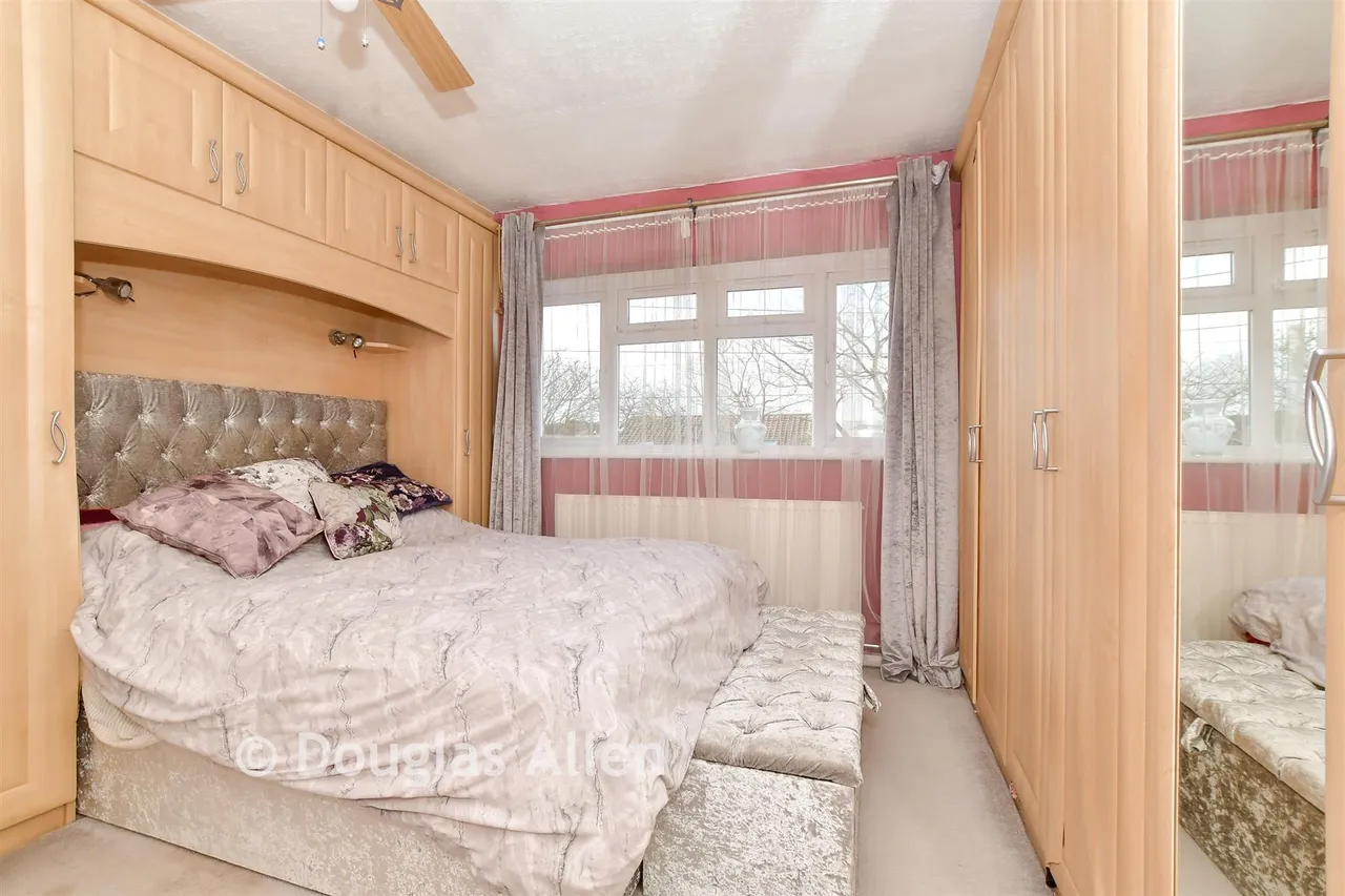 Chadwell Heath Lane, Chadwell Heath, RM6, photo 10