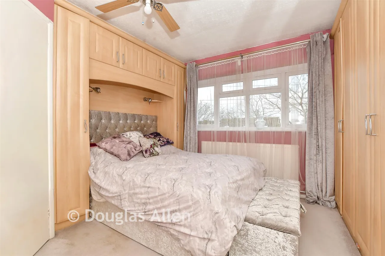 Chadwell Heath Lane, Chadwell Heath, RM6, photo 18