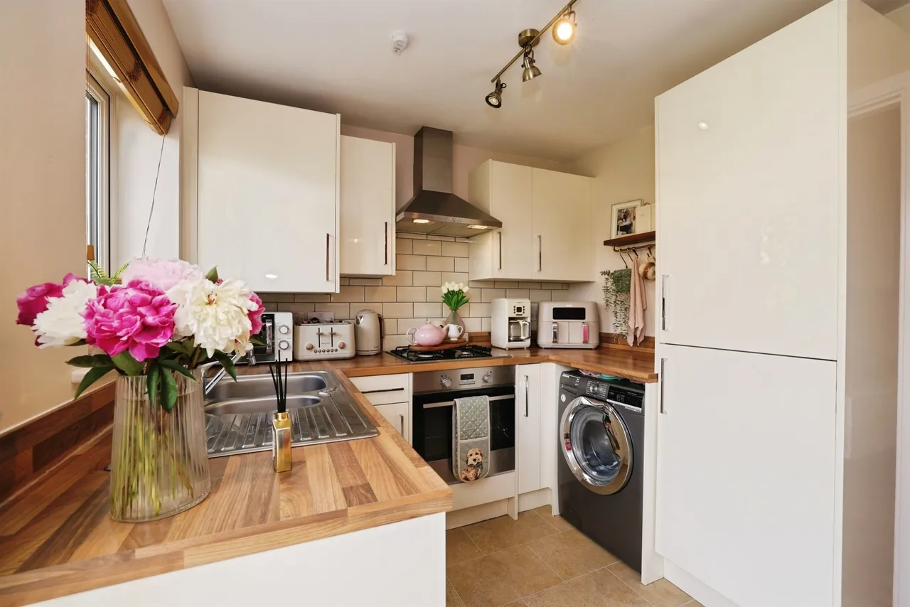 Tyddyman Close, Chippenham, SN15, photo 7