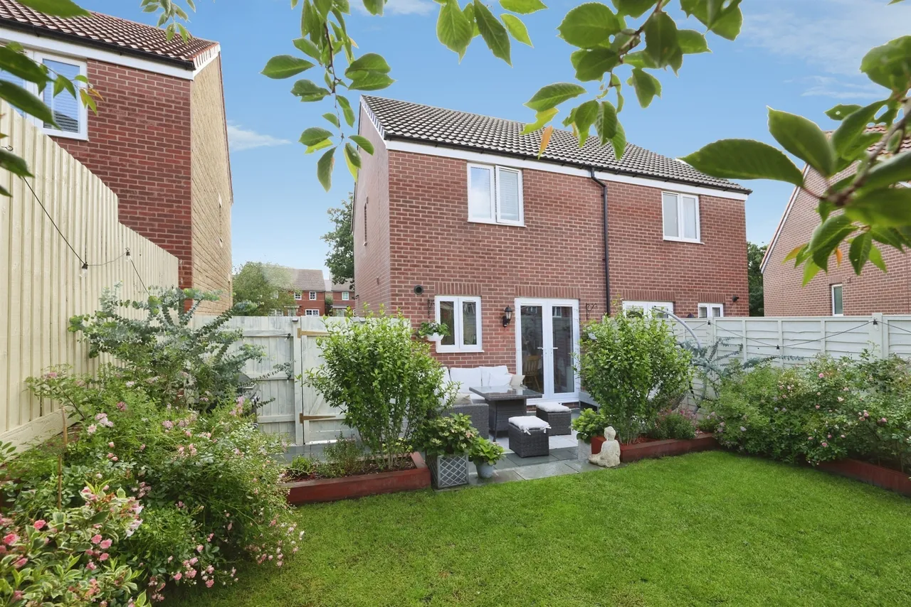 Tyddyman Close, Chippenham, SN15, photo 18