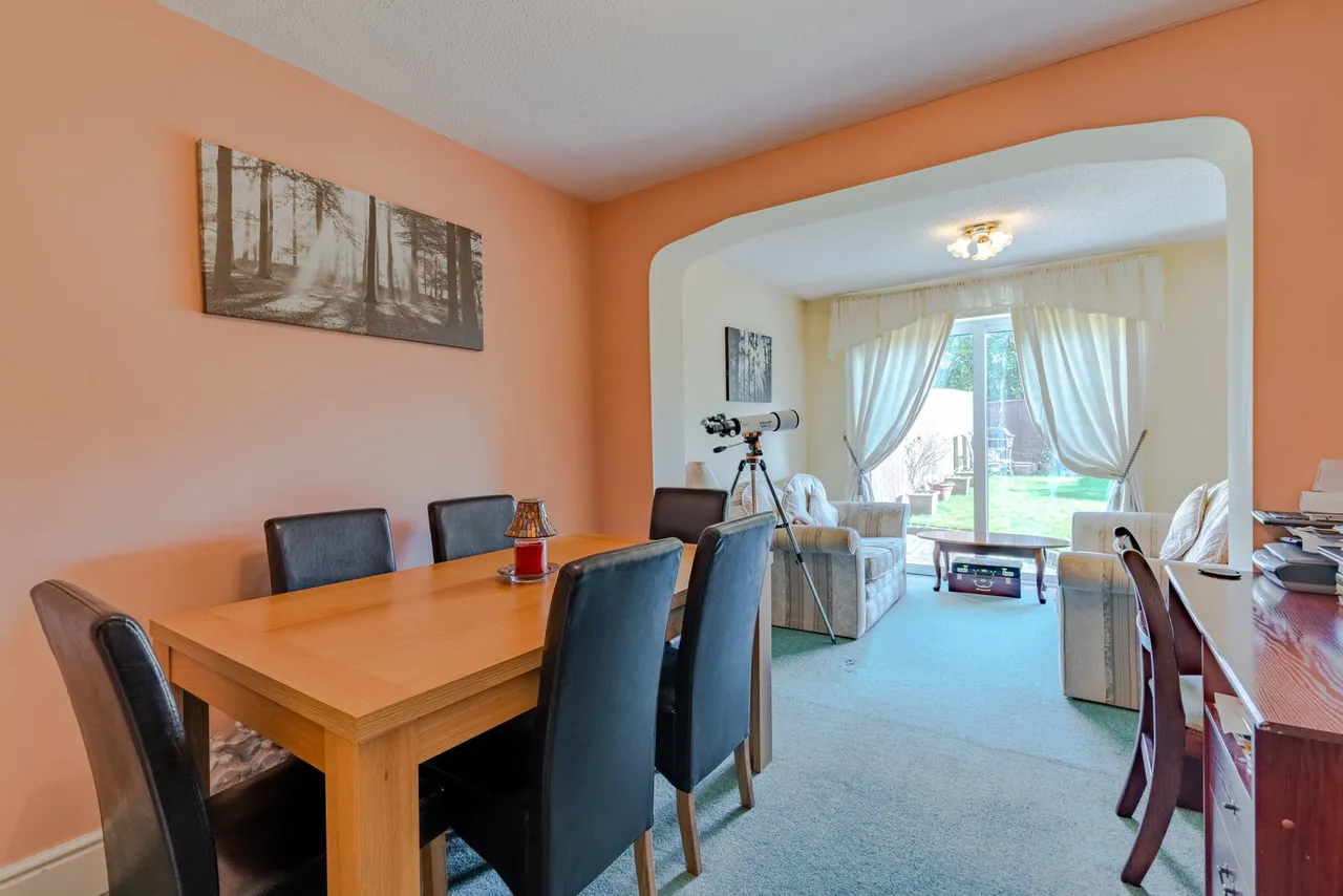 Cirencester Road, Charlton Kings, Cheltenham, GL53 8DE, photo 4