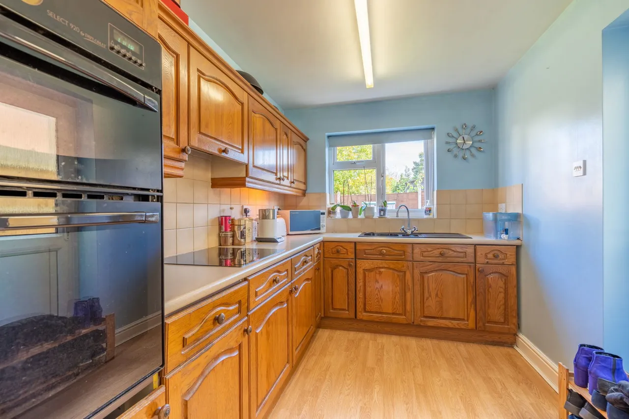 Cirencester Road, Charlton Kings, Cheltenham, GL53 8DE, photo 5