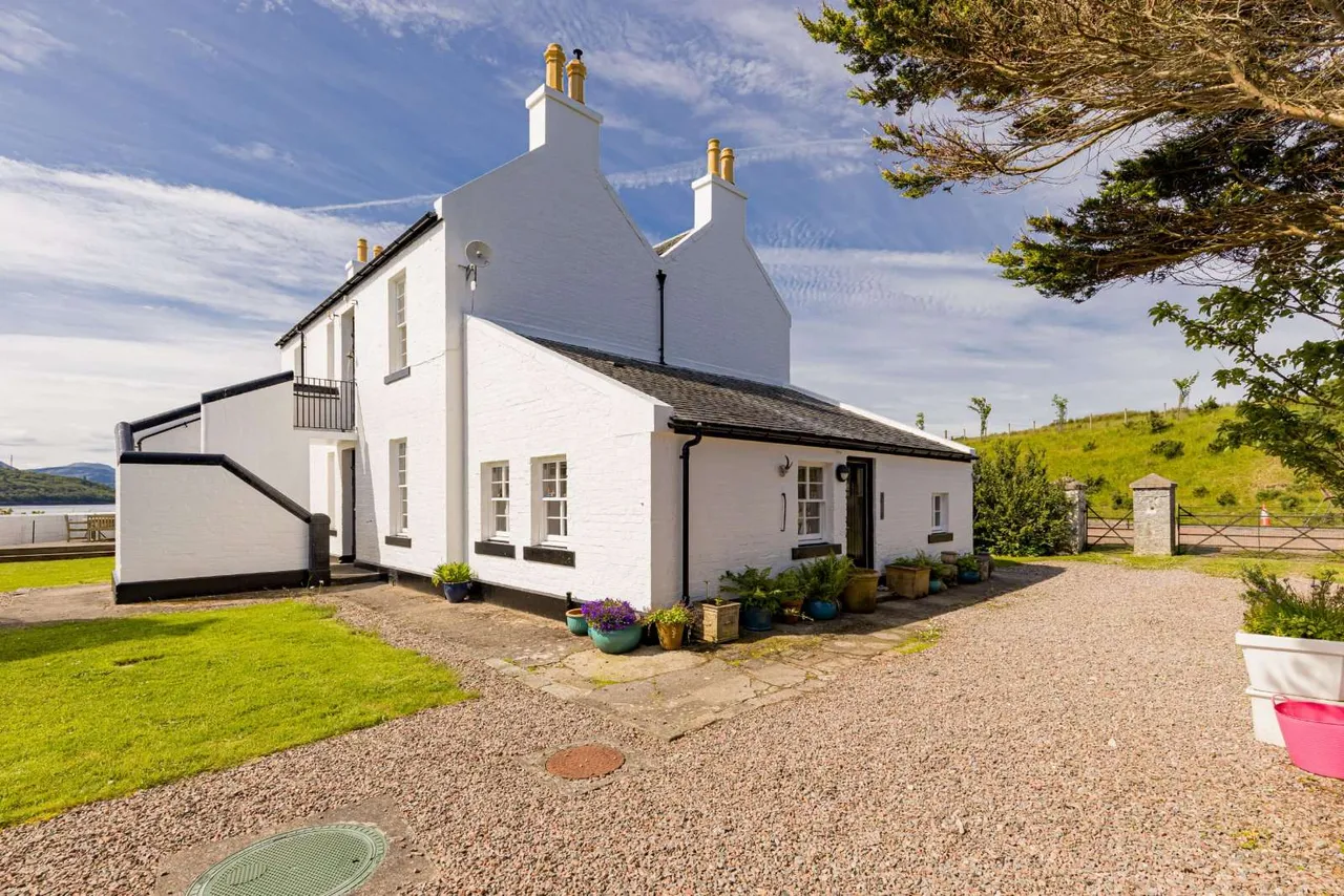 Corran Lighthouse Lodge, Ardgour, Fort William, Highland, PH33 7AA, photo 9