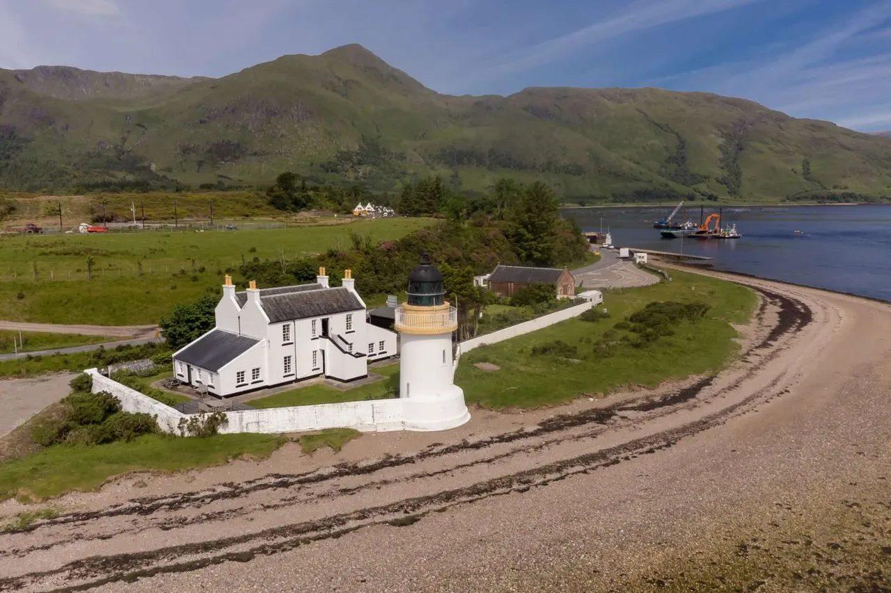 Corran Lighthouse Lodge, Ardgour, Fort William, Highland, PH33 7AA, photo 3
