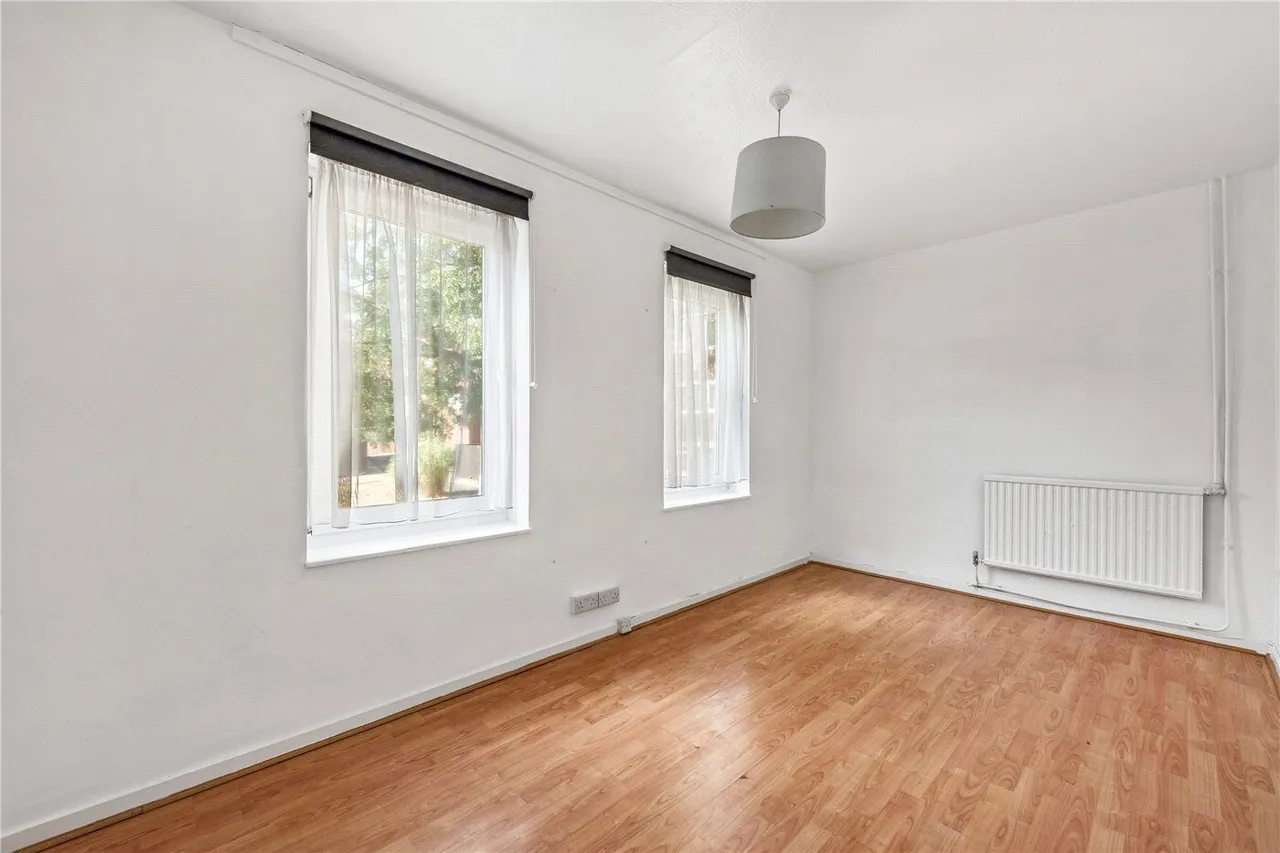 Halesworth Close, London, E5, photo 5