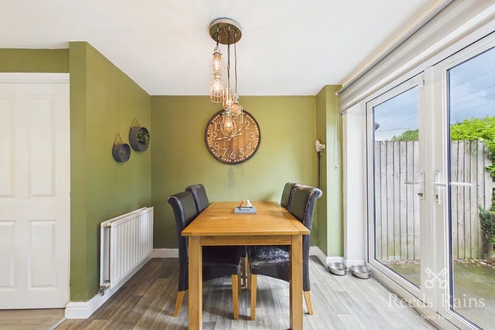 Field View Close, Holmes Chapel, Cheshire, CW4, photo 4