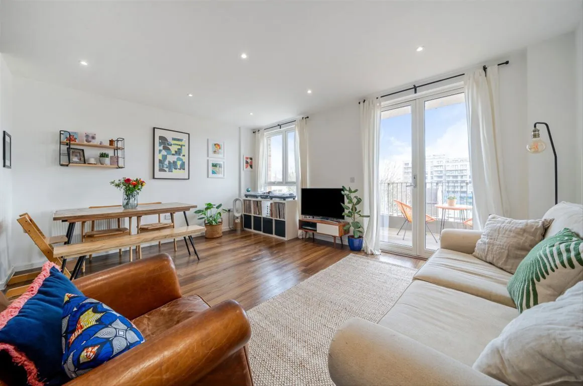 Rosenburg Road, W3, photo 2