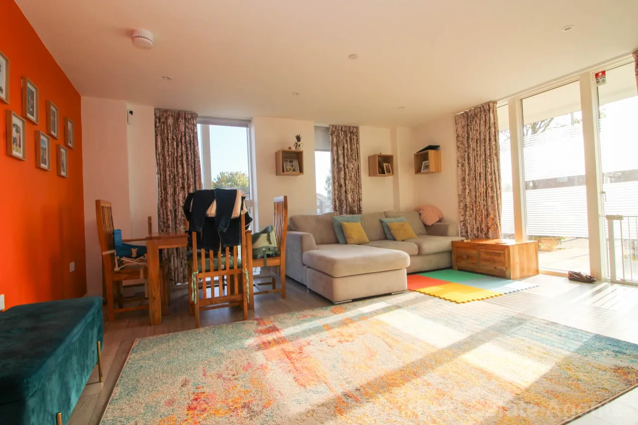 2 bed flat to rent, Croxley View, Watford, WD18