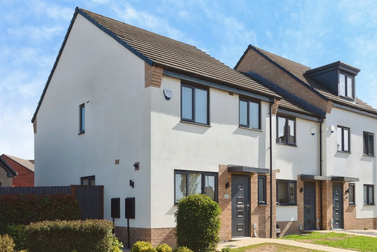 3 bed house for sale — Diversity Drive, Kingswood, Hull