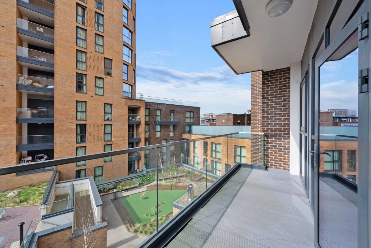 17 Montrose Crescent London HA0, photo 4