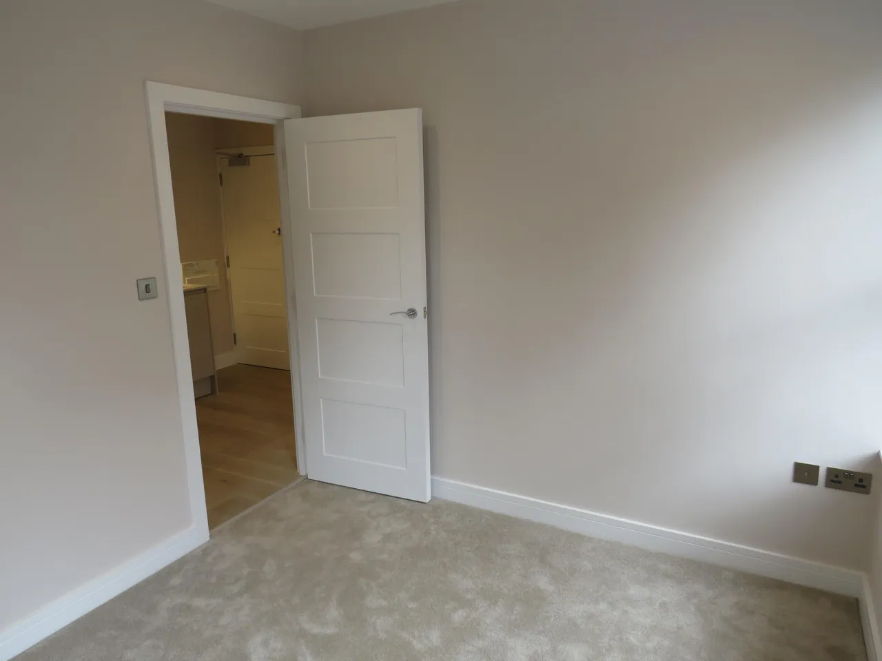 Shaftesbury Court, SL1, photo 5