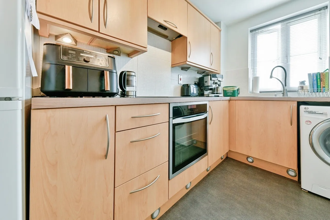 Epsom Close, STEVENAGE, Hertfordshire, SG1, photo 6