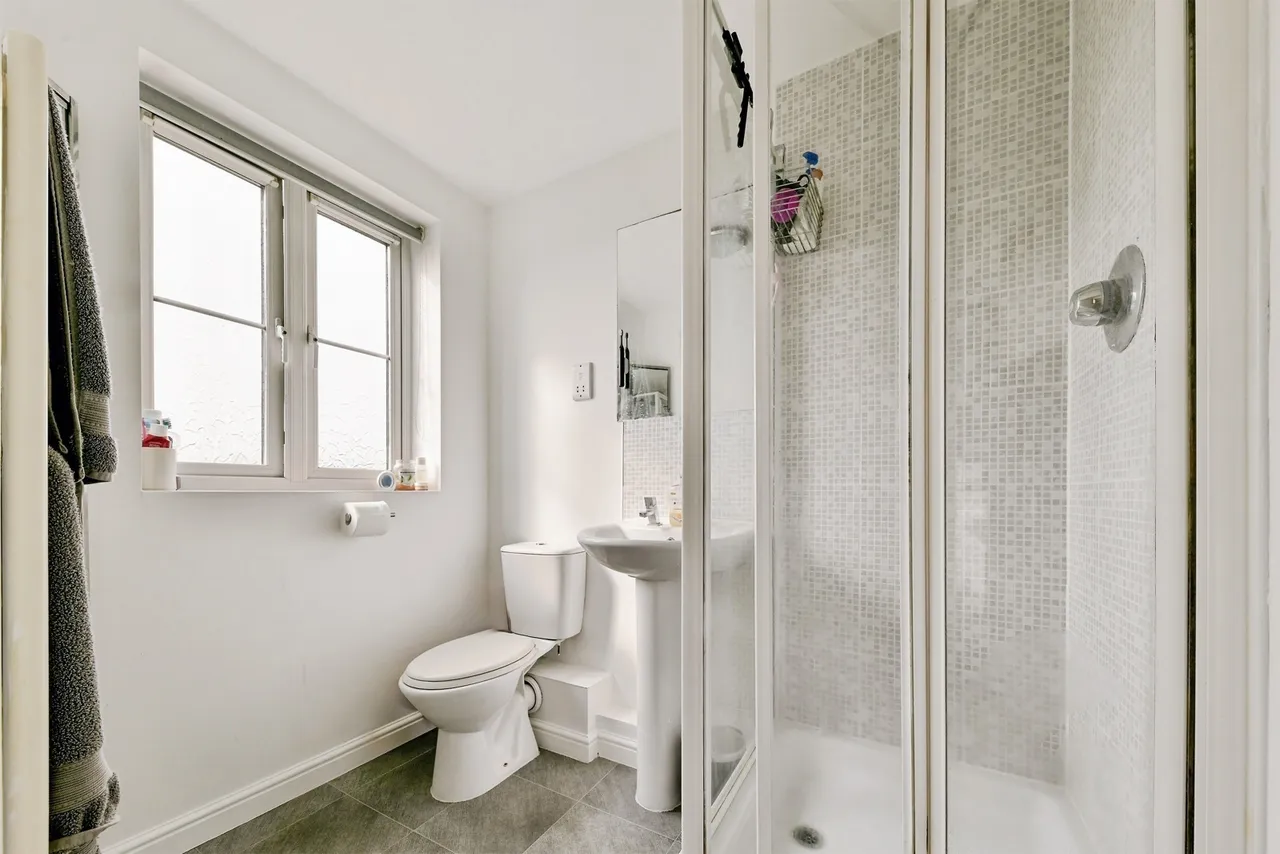 Epsom Close, STEVENAGE, Hertfordshire, SG1, photo 11