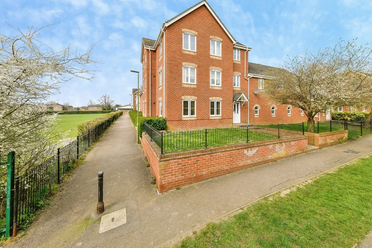 Epsom Close, STEVENAGE, Hertfordshire, SG1, photo 16