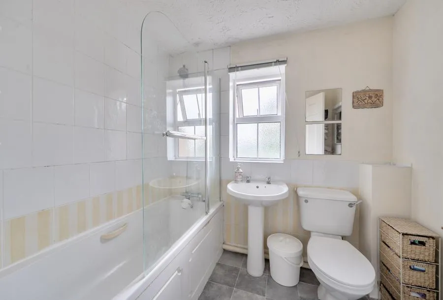 Colliers Rise, Radstock, BA3, photo 14