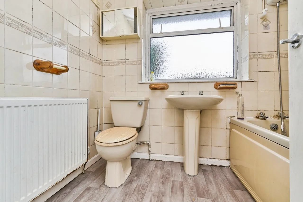 Riding Way, Willenhall, WV12, photo 17