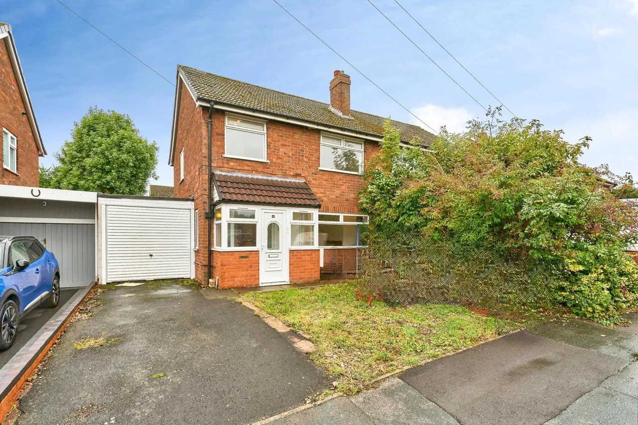 3 bed house for sale, Riding Way, Willenhall, WV12