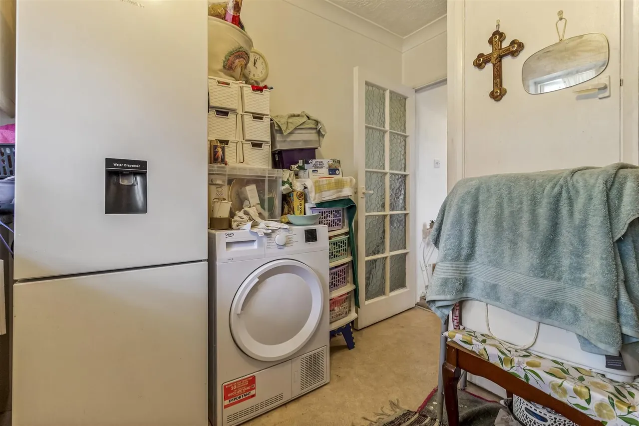 Lamorna Grove, Worthing, photo 15