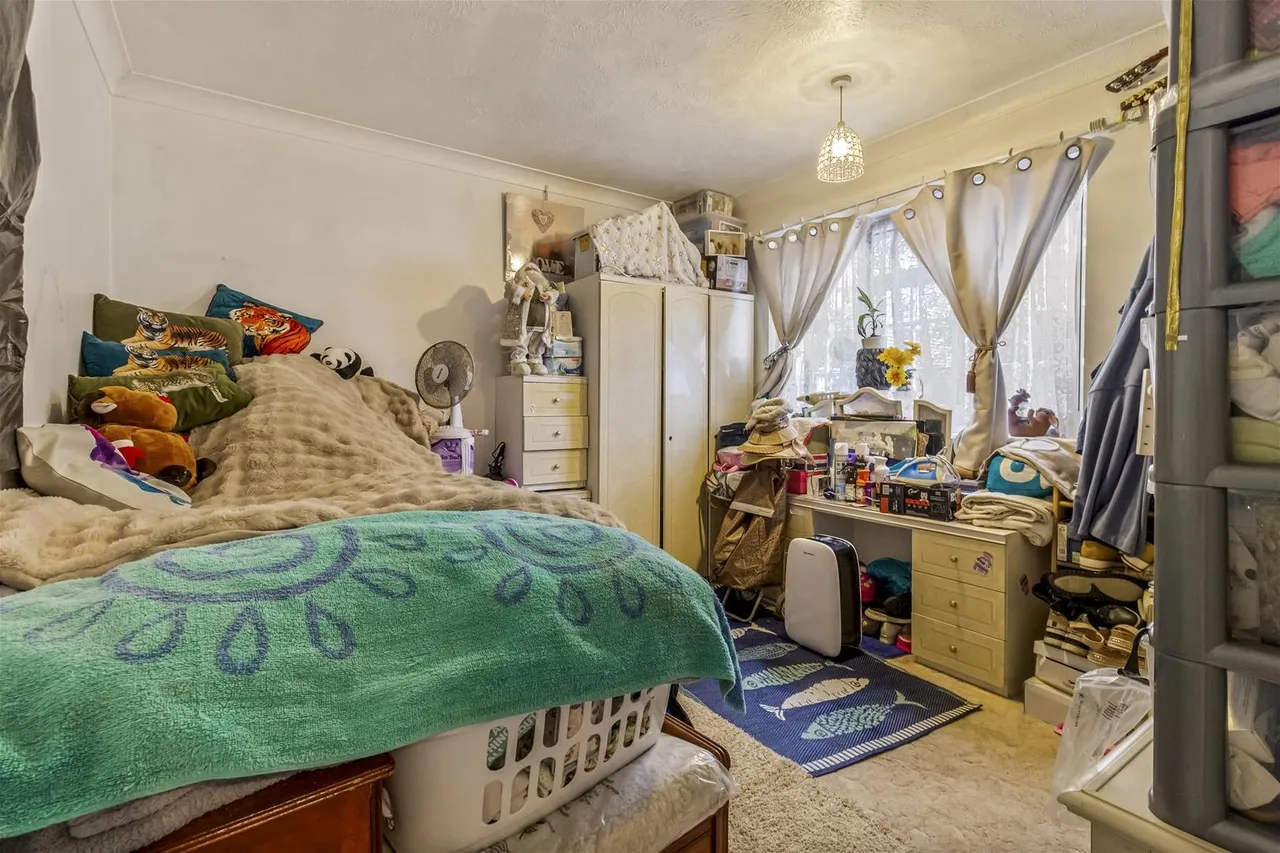 Lamorna Grove, Worthing, photo 11