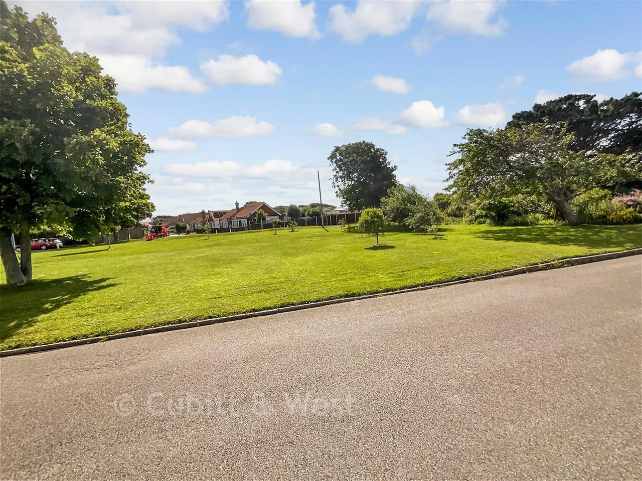 Sea Front Estate, Hayling Island, PO11, photo 4