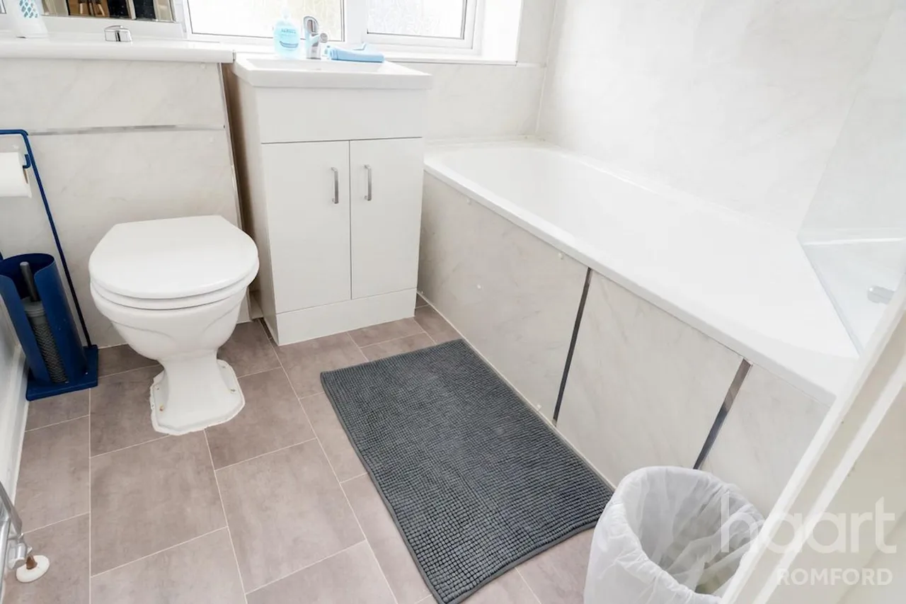 Rosedale Road, RM1, photo 17