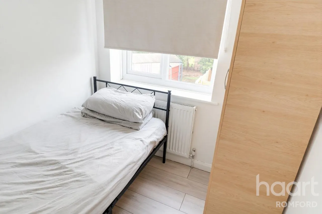 Rosedale Road, RM1, photo 10