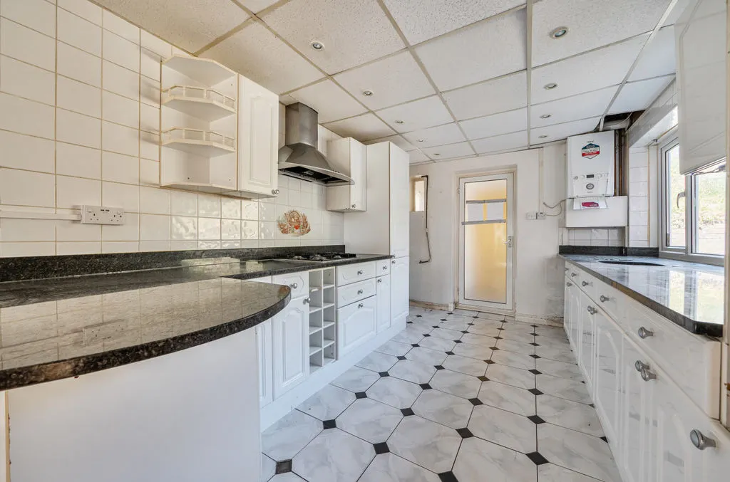 Pampisford Road, Purley CR8 2NF, photo 8