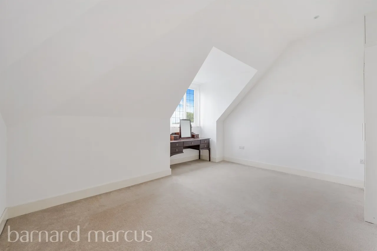 Ruxley Lane, Epsom, KT19, photo 9