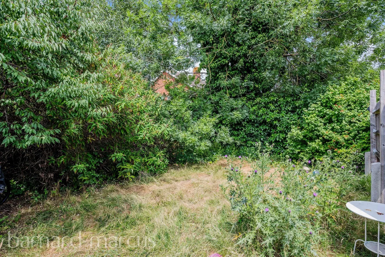 Ruxley Lane, Epsom, KT19, photo 11