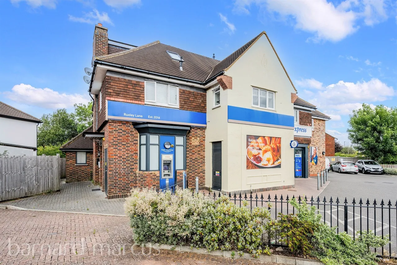 Ruxley Lane, Epsom, KT19, photo 12
