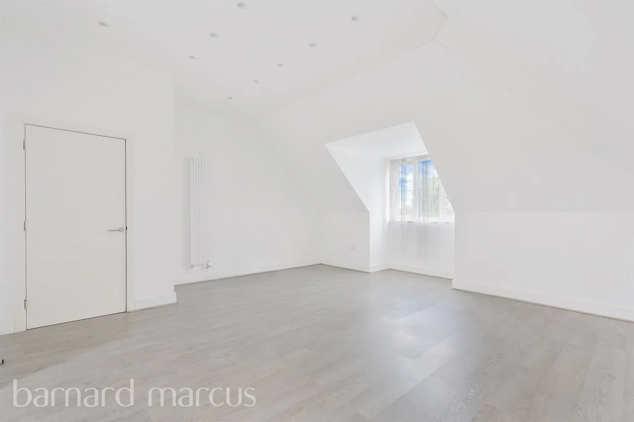 Ruxley Lane, Epsom, KT19, photo 5