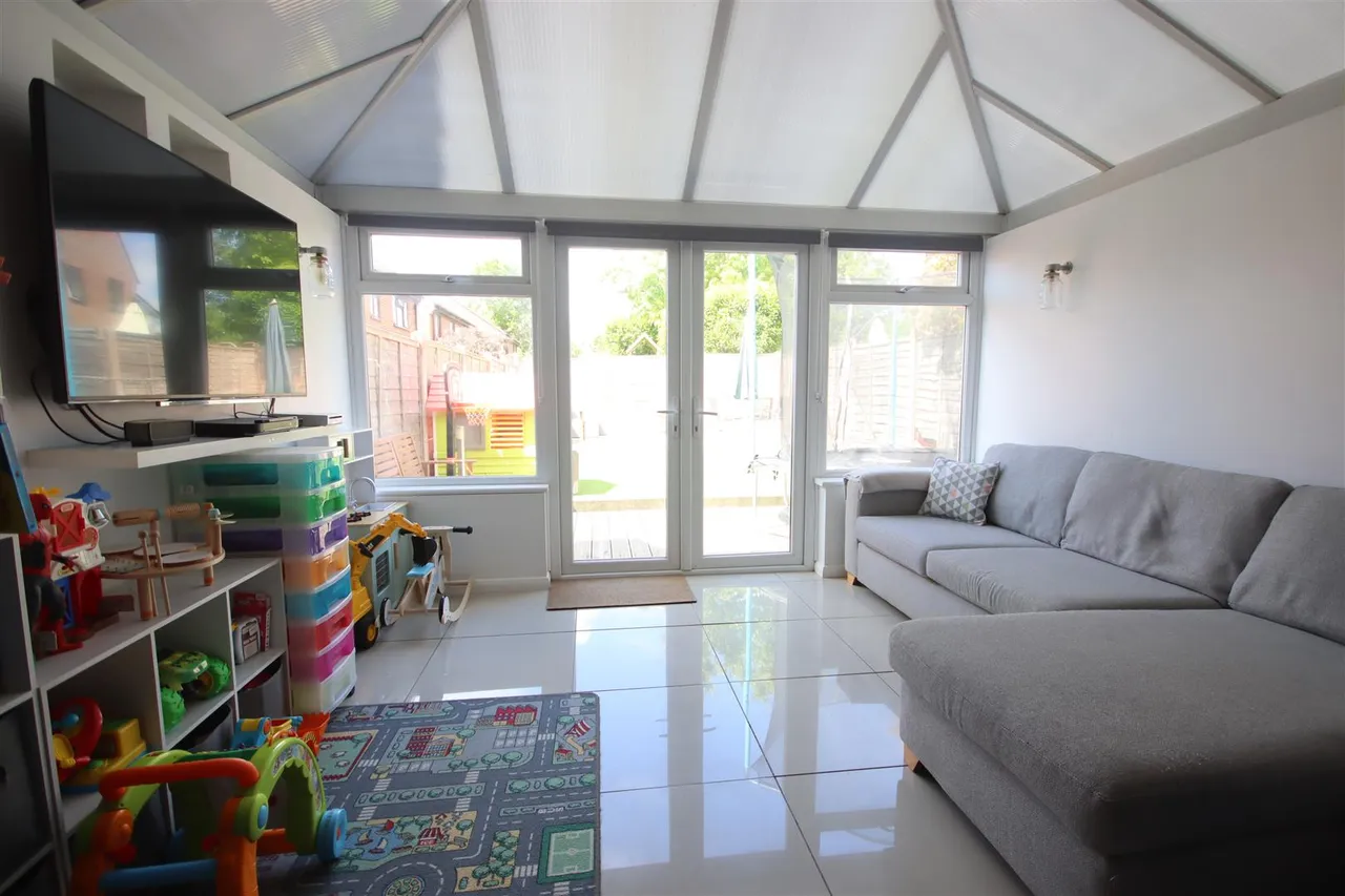 Hatherell Road, Chippenham, photo 9